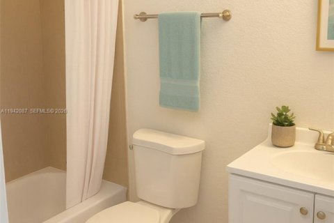 Immobilier commercial à vendre à Miami, Floride: 543.48 m2 № 2059982 - photo 9