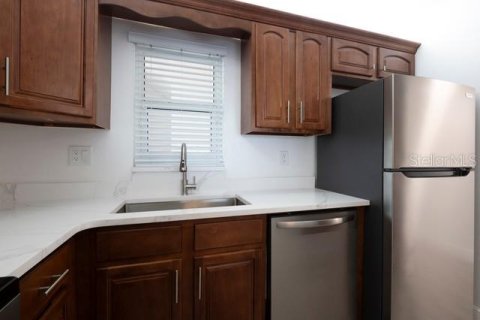 Copropriété à louer à South Pasadena, Floride: 3 chambres, 118.45 m2 № 2308295 - photo 6
