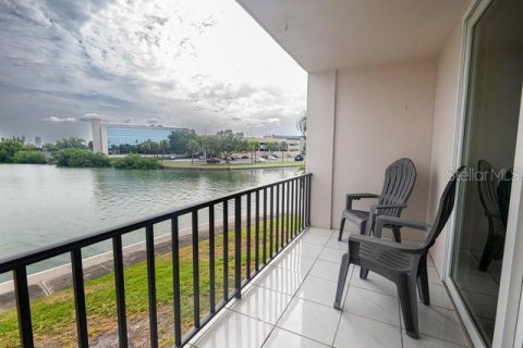 Copropriété à louer à South Pasadena, Floride: 3 chambres, 118.45 m2 № 2308295 - photo 12