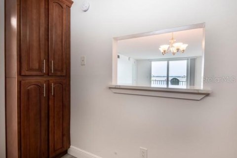 Copropriété à louer à South Pasadena, Floride: 3 chambres, 118.45 m2 № 2308295 - photo 5