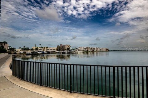 Copropriété à louer à South Pasadena, Floride: 3 chambres, 118.45 m2 № 2308295 - photo 30