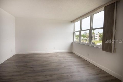 Copropriété à louer à South Pasadena, Floride: 3 chambres, 118.45 m2 № 2308295 - photo 14