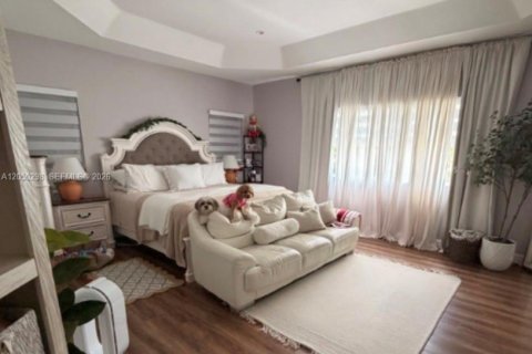 House in Homestead, Florida 4 bedrooms, 260.13 sq.m. № 2185532 - photo 8