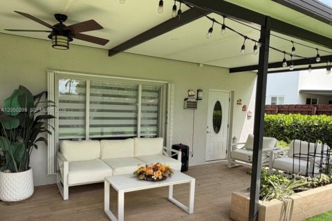 House in Homestead, Florida 4 bedrooms, 260.13 sq.m. № 2185532 - photo 22