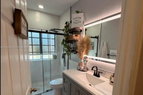 House in Homestead, Florida 4 bedrooms, 260.13 sq.m. № 2185532 - photo 13