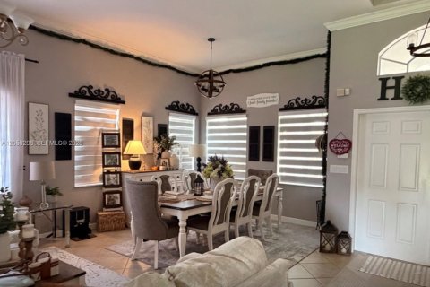House in Homestead, Florida 4 bedrooms, 260.13 sq.m. № 2185532 - photo 19