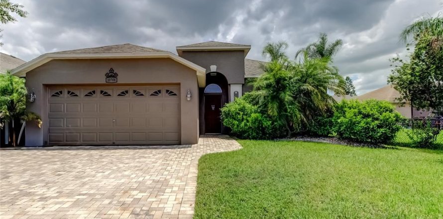 Villa ou maison à Trinity, Floride 4 chambres, 169.45 m2 № 1880745