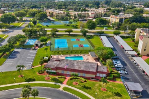 Condo in Boca Raton, Florida, 2 bedrooms  № 2253556 - photo 25