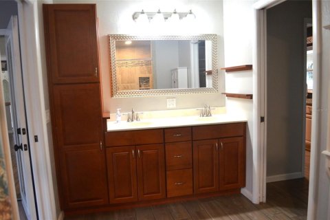 House in Gainesville, Florida 5 bedrooms, 258.92 sq.m. № 1828139 - photo 19