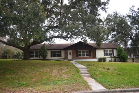 House in Gainesville, Florida 5 bedrooms, 258.92 sq.m. № 1828139 - photo 2