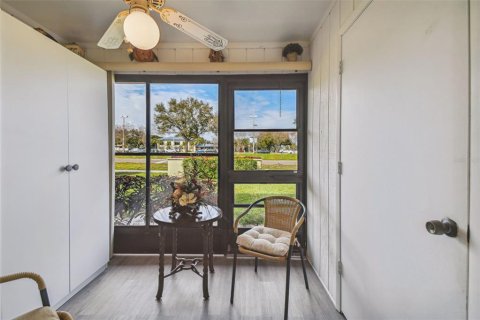Condo in Bradenton, Florida, 2 bedrooms  № 1844895 - photo 11