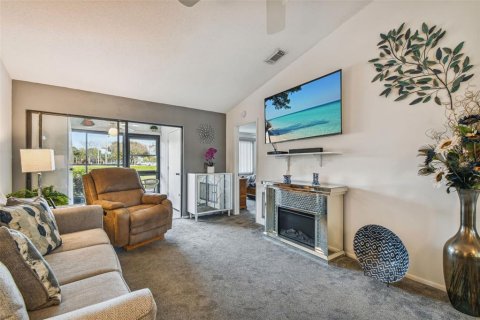 Condo in Bradenton, Florida, 2 bedrooms  № 1844895 - photo 8