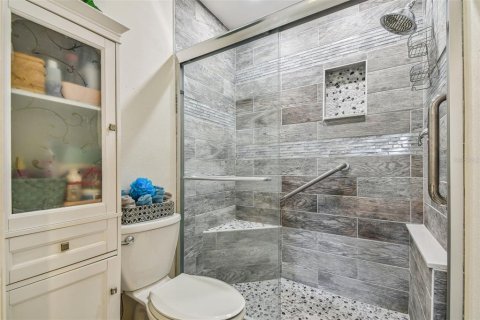 Condo in Bradenton, Florida, 2 bedrooms  № 1844895 - photo 25