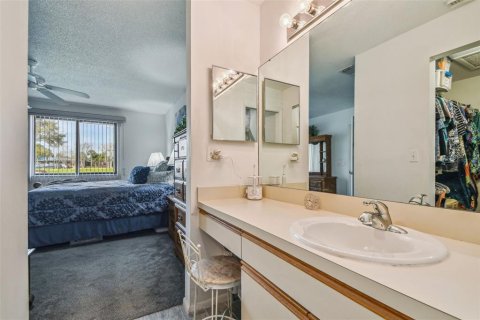 Condo in Bradenton, Florida, 2 bedrooms  № 1844895 - photo 23