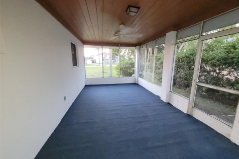 House in Fort Myers, Florida 2 bedrooms, 81.66 sq.m. № 2087899 - photo 13