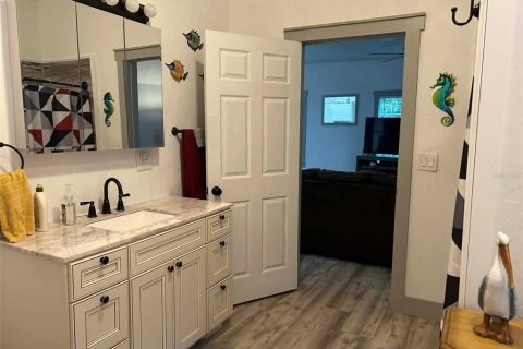 House in DeLand, Florida 2 bedrooms, 135.08 sq.m. № 2239330 - photo 5