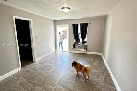 Appartement à louer à Pompano Beach, Floride: 2 chambres, 74.32 m2 № 1991612 - photo 3