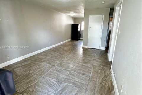 Appartement à louer à Pompano Beach, Floride: 2 chambres, 74.32 m2 № 1991612 - photo 7