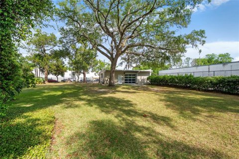 Propiedad comercial en alquiler en Gainesville, Florida, 97.36 m2 № 1688074 - foto 24