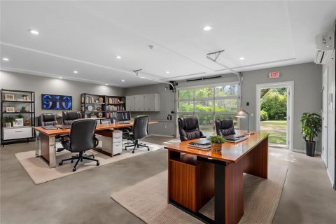 Propiedad comercial en alquiler en Gainesville, Florida, 97.36 m2 № 1688074 - foto 2