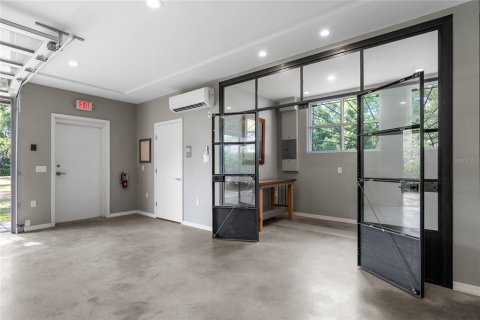Propiedad comercial en alquiler en Gainesville, Florida, 97.36 m2 № 1688074 - foto 10