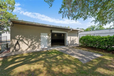 Propiedad comercial en alquiler en Gainesville, Florida, 97.36 m2 № 1688074 - foto 17