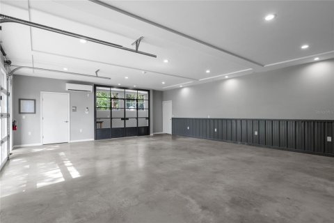 Propiedad comercial en alquiler en Gainesville, Florida, 97.36 m2 № 1688074 - foto 6