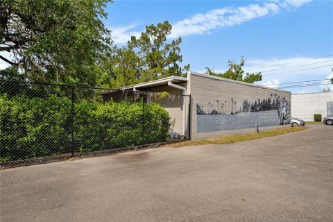 Propiedad comercial en alquiler en Gainesville, Florida, 97.36 m2 № 1688074 - foto 16