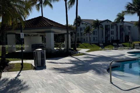 Copropriété à louer à Doral, Floride: 3 chambres, 109.35 m2 № 2008191 - photo 14