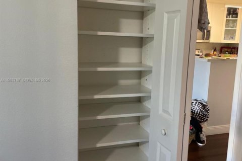 Copropriété à louer à Doral, Floride: 3 chambres, 109.35 m2 № 2008191 - photo 26