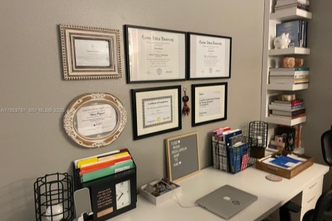 Copropriété à louer à Doral, Floride: 3 chambres, 109.35 m2 № 2008191 - photo 25