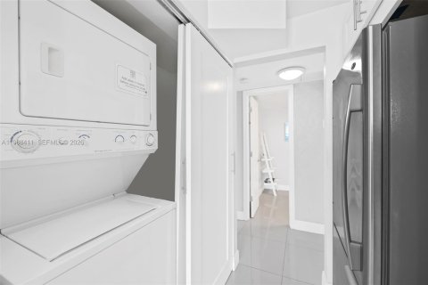 Condominio en venta en Lauderdale-by-the-Sea, Florida, 1 dormitorio, 103.68 m2 № 2057367 - foto 18