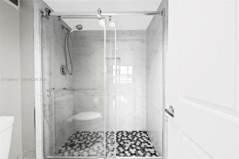 Condominio en venta en Lauderdale-by-the-Sea, Florida, 1 dormitorio, 103.68 m2 № 2057367 - foto 21