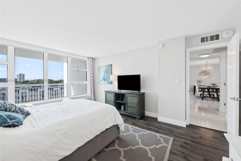 Condominio en venta en Lauderdale-by-the-Sea, Florida, 1 dormitorio, 103.68 m2 № 2057367 - foto 7