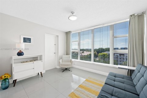 Condominio en venta en Lauderdale-by-the-Sea, Florida, 1 dormitorio, 103.68 m2 № 2057367 - foto 16