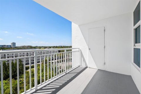 Condominio en venta en Lauderdale-by-the-Sea, Florida, 1 dormitorio, 103.68 m2 № 2057367 - foto 24