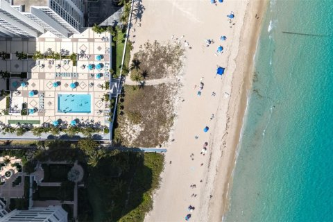 Condominio en venta en Lauderdale-by-the-Sea, Florida, 1 dormitorio, 103.68 m2 № 2057367 - foto 9
