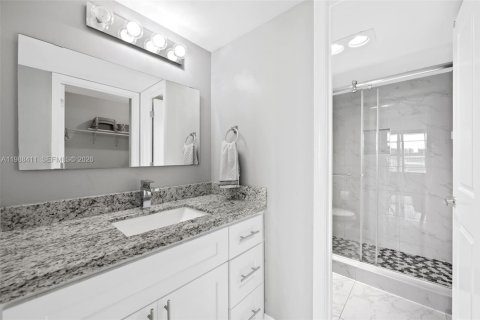 Condominio en venta en Lauderdale-by-the-Sea, Florida, 1 dormitorio, 103.68 m2 № 2057367 - foto 8