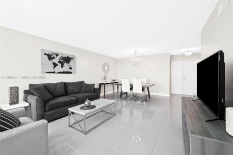 Condominio en venta en Lauderdale-by-the-Sea, Florida, 1 dormitorio, 103.68 m2 № 2057367 - foto 11