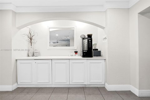 Condominio en venta en Lauderdale-by-the-Sea, Florida, 1 dormitorio, 103.68 m2 № 2057367 - foto 29