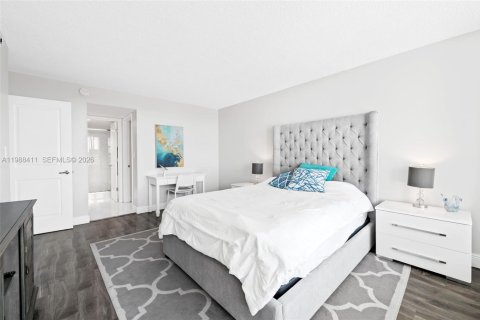 Condominio en venta en Lauderdale-by-the-Sea, Florida, 1 dormitorio, 103.68 m2 № 2057367 - foto 20