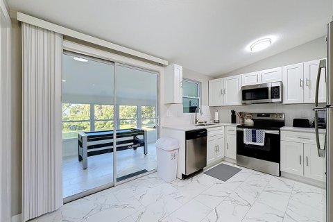 House in North Port, Florida 2 bedrooms, 108.14 sq.m. № 2429004 - photo 20