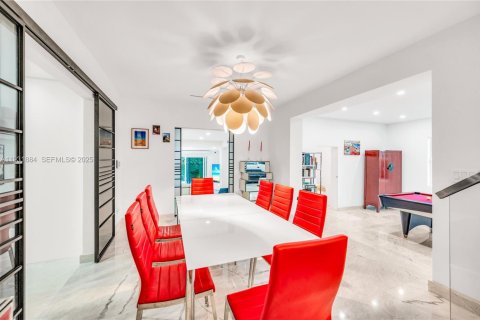Купить виллу или дом в Майами-Бич, Флорида 4 спальни, 317.54м2, № 1991491 - фото 18
