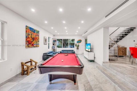 Купить виллу или дом в Майами-Бич, Флорида 4 спальни, 317.54м2, № 1991491 - фото 15