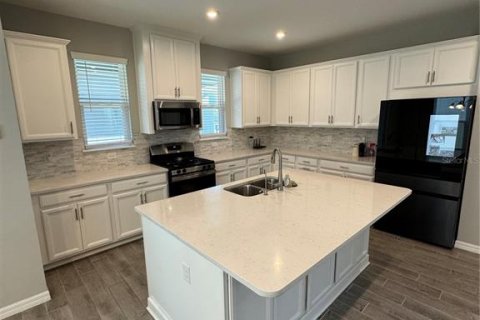 Casa en alquiler en Odessa, Florida, 4 dormitorios, 224.64 m2 № 2157162 - foto 10