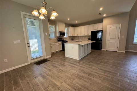 Casa en alquiler en Odessa, Florida, 4 dormitorios, 224.64 m2 № 2157162 - foto 9