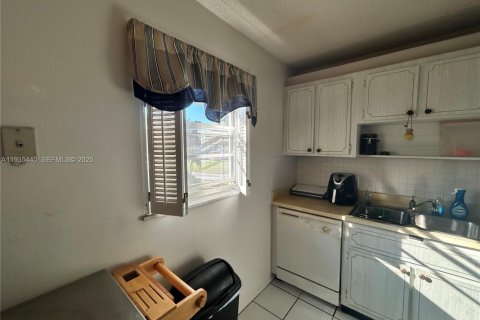 Condominio en venta en Stuart, Florida, 1 dormitorio, 69.4 m2 № 1993580 - foto 6