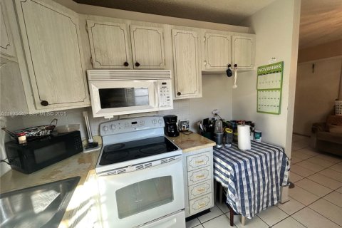 Condominio en venta en Stuart, Florida, 1 dormitorio, 69.4 m2 № 1993580 - foto 4