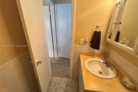 Condominio en venta en Stuart, Florida, 1 dormitorio, 69.4 m2 № 1993580 - foto 13