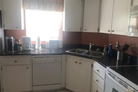 Снять в аренду кондоминиум в Семинол, Флорида 2 спальни, 105.91м2, № 2209225 - фото 9
